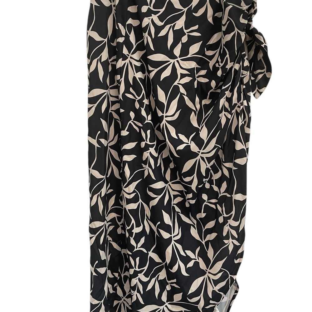 Cupshe Black White Leaf Print Swim Midi Sarong Coverup Tie Waist L NWOT - Picture 5 of 11